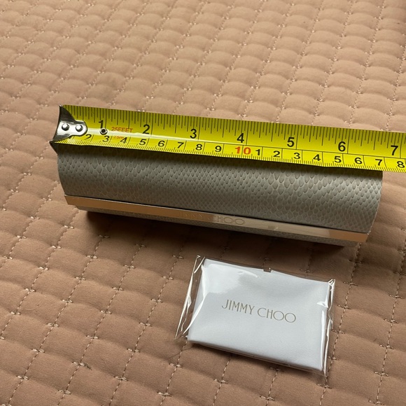 Jimmy Choo Cream Eye Glass Case with lens wipe - Picture 12 of 14